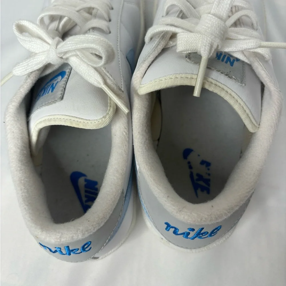 Y2Kwomen's Nike White and Blue Sneakers size‎ 8